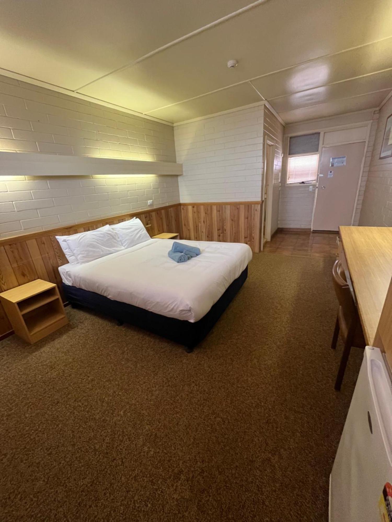 Opal Inn Hotel, Motel, Caravan Park Coober Pedy Exterior foto