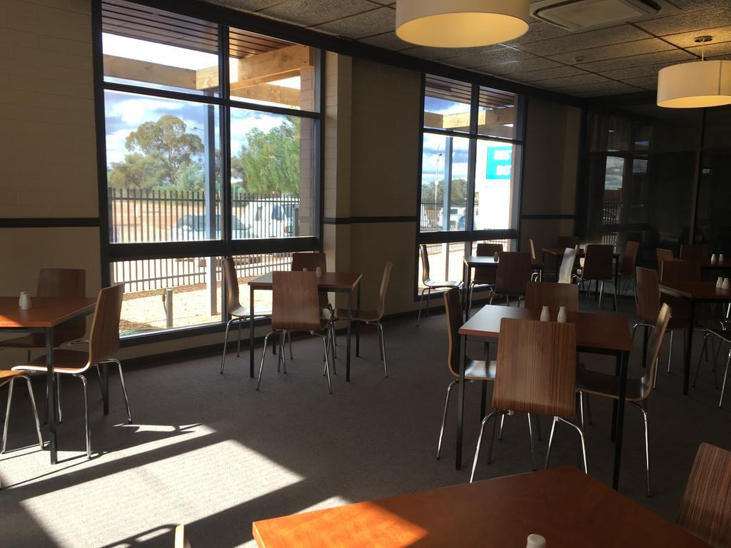 Opal Inn Hotel, Motel, Caravan Park Coober Pedy Exterior foto