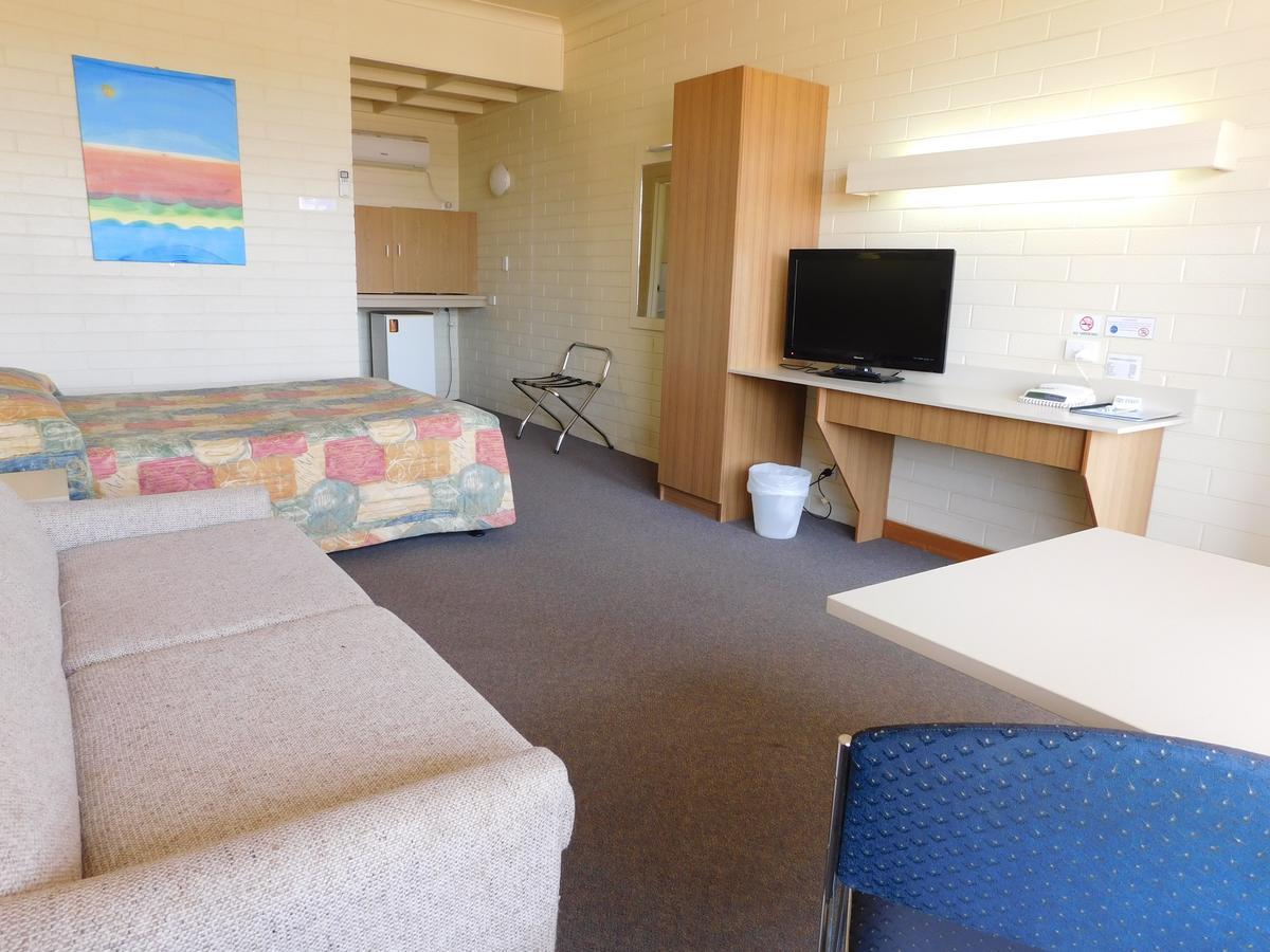Opal Inn Hotel, Motel, Caravan Park Coober Pedy Exterior foto