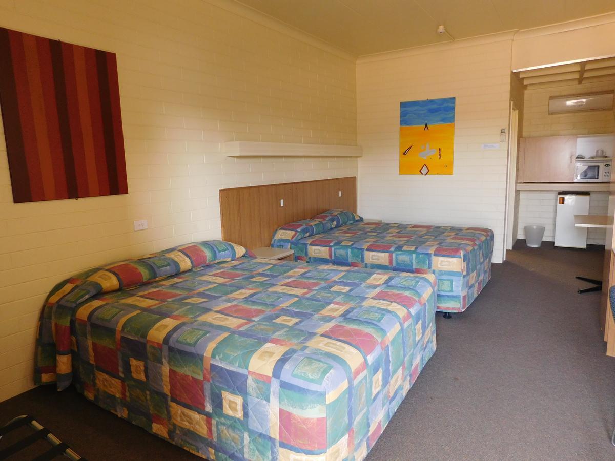 Opal Inn Hotel, Motel, Caravan Park Coober Pedy Exterior foto