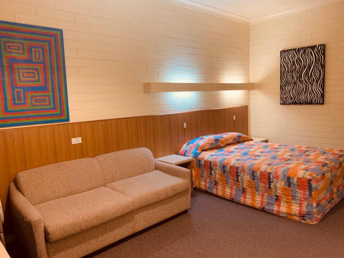 Opal Inn Hotel, Motel, Caravan Park Coober Pedy Exterior foto